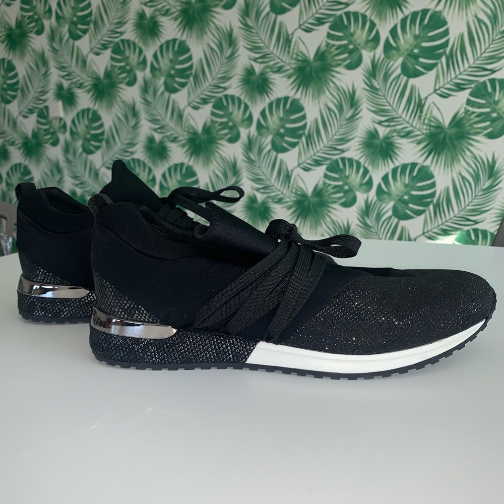 Black fashion slip on sneakers
